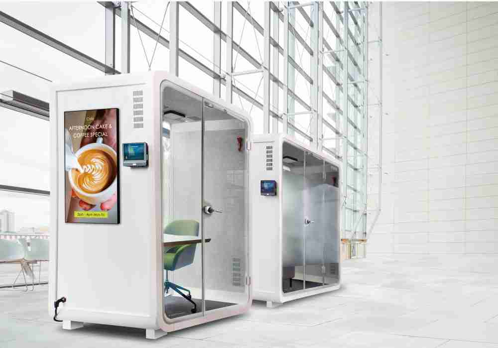 EBpay子公司达擎之智慧行动办公舱，，，，采用PDLC智能调光玻璃设计，，透过通电与断电的电流切换，，，呈现透明与雾面效果，，，，具节能降耗特性并兼顾隐私，，，确保信息安全